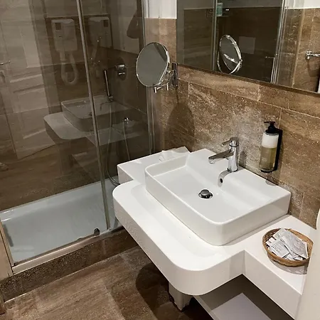 Matrimoniale Termini Con Bagno Privato Pensión *