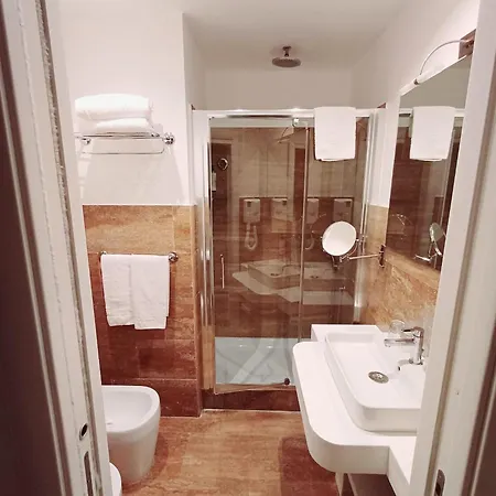 Matrimoniale Termini Con Bagno Privato 4*