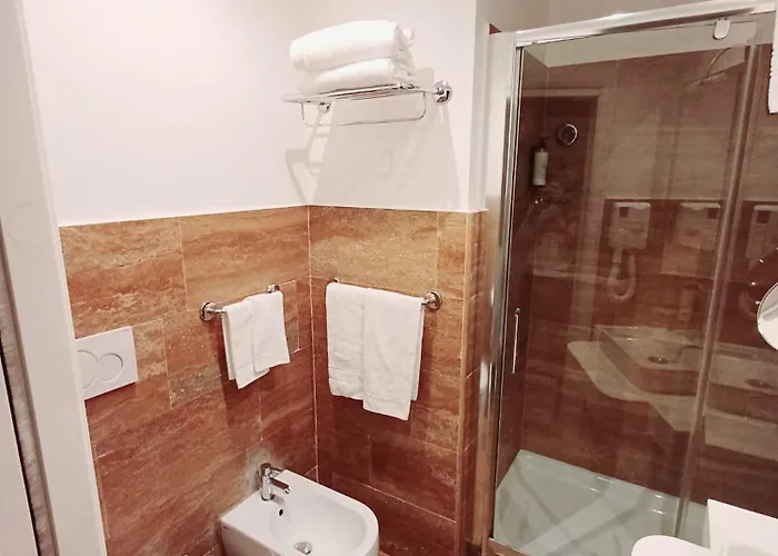 Matrimoniale Termini Con Bagno Privato 게스트하우스 4*